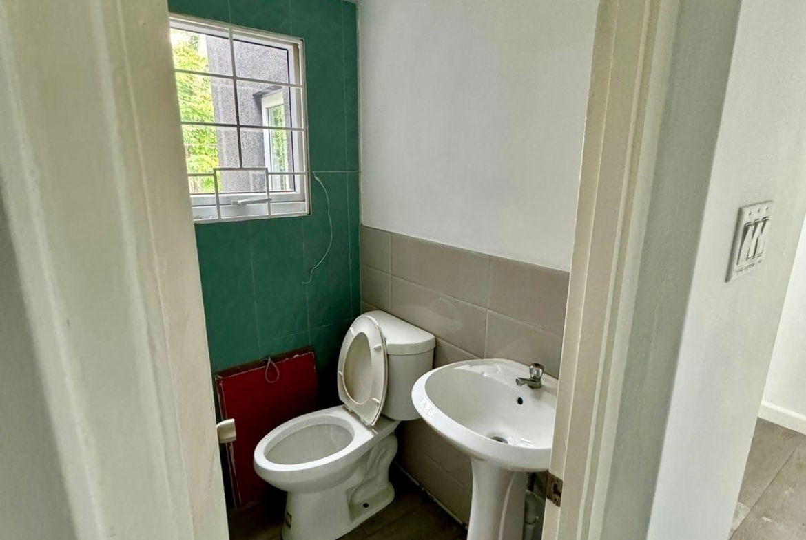 Ninth image of 7 Trafalgar Road in Kingston 5, St. Andrew, Jamaica - property is For Rent