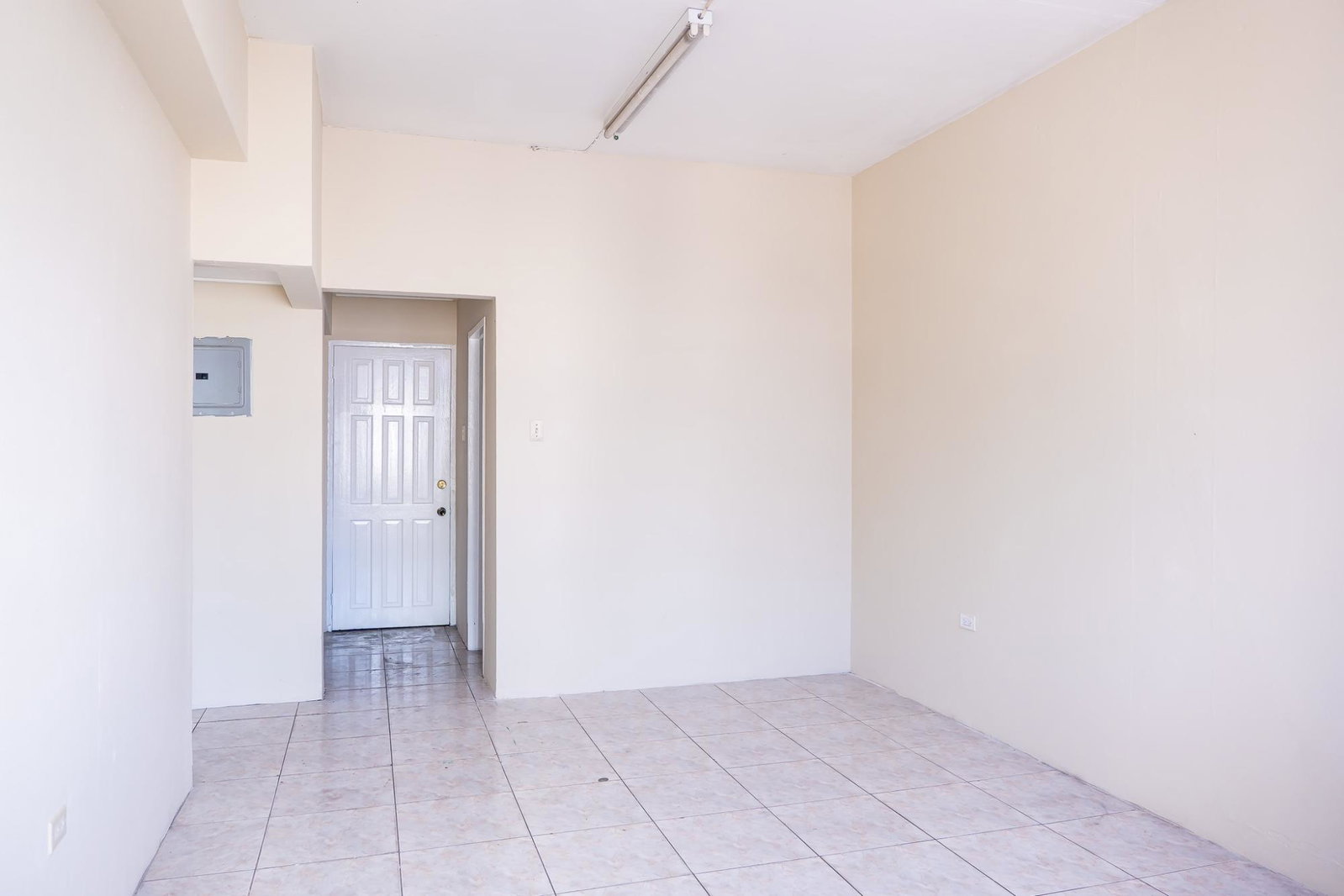 Second image of 10a-3-5 Fort Street in Montego Bay, St. James, Jamaica - property is For Rent