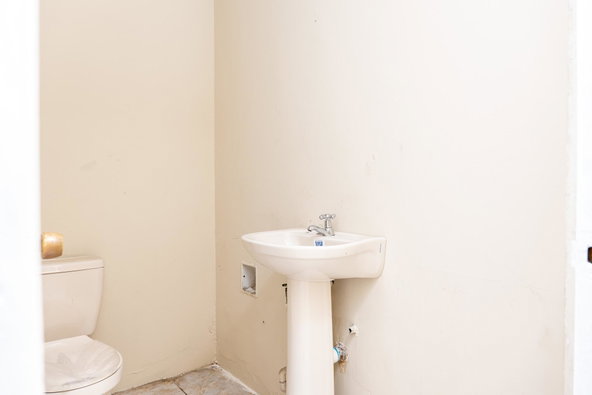 Sixth image of 10a-3-5 Fort Street in Montego Bay, St. James, Jamaica - property is For Rent