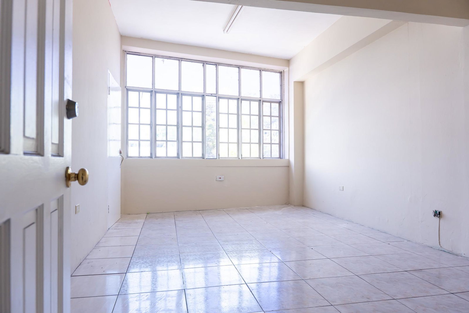 First image of 10a-3-5 Fort Street in Montego Bay, St. James, Jamaica - property is For Rent