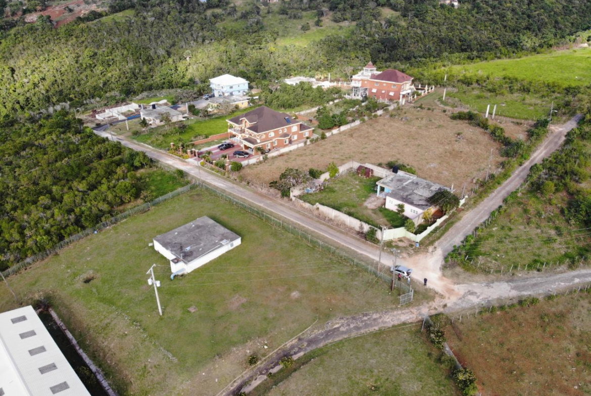 First image of Eglington Spur Tree in Mandeville, Manchester, Jamaica - property is For Sale