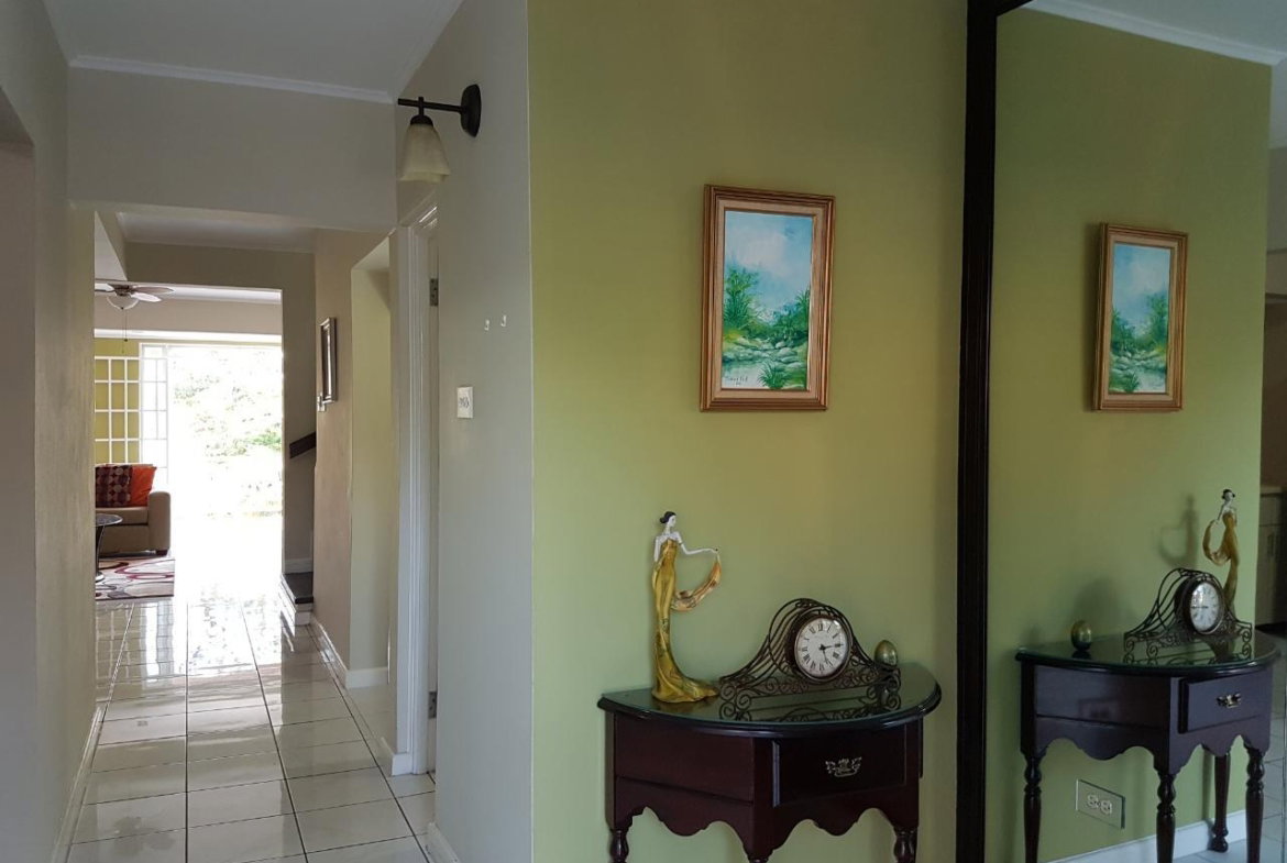 Eleventh image of th 19- Manor Park Drive in Kingston 8, St. Andrew, Jamaica - property is For Rent