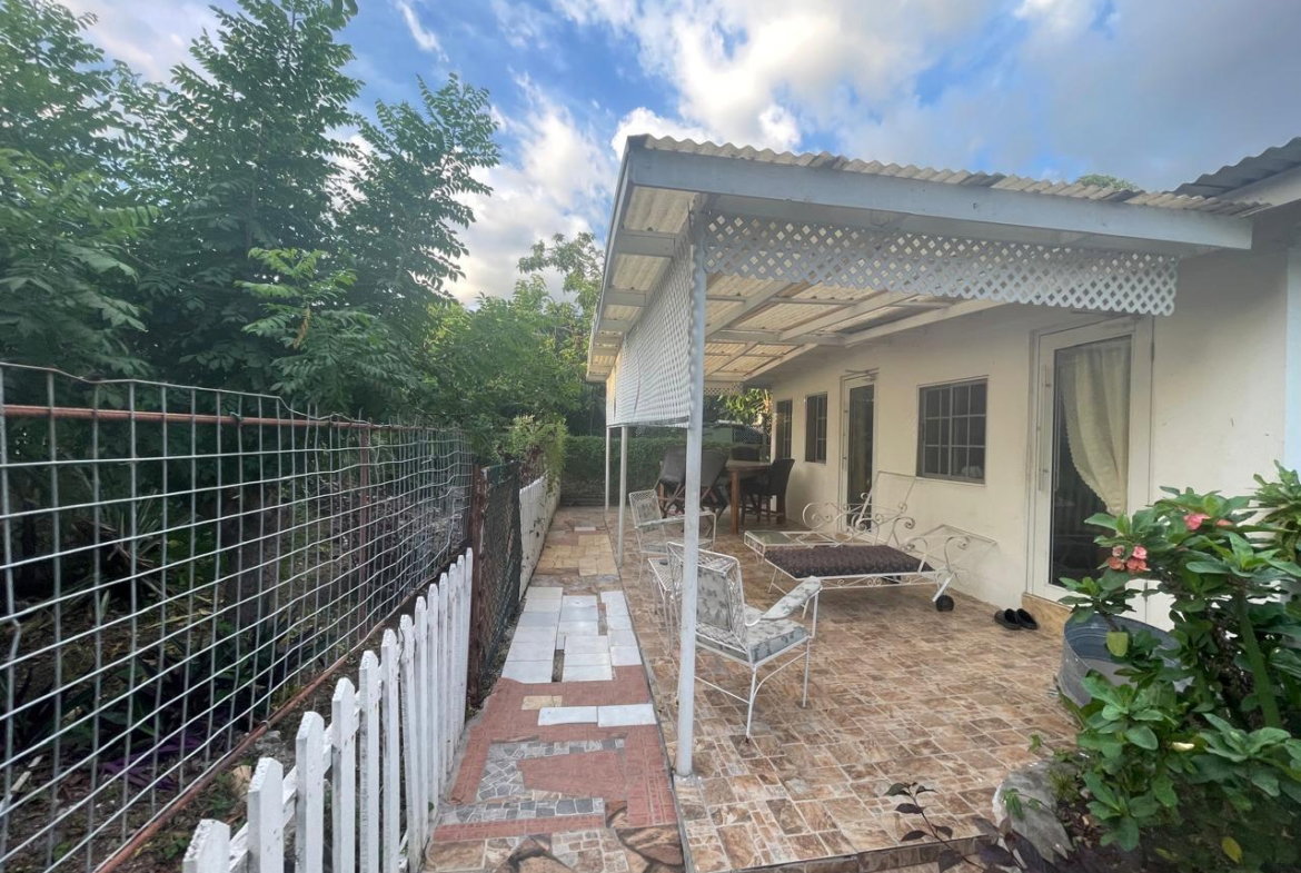 Sixteenth image of 16 Carlisle Avenue in Kingston 8, St. Andrew, Jamaica - property is For Sale