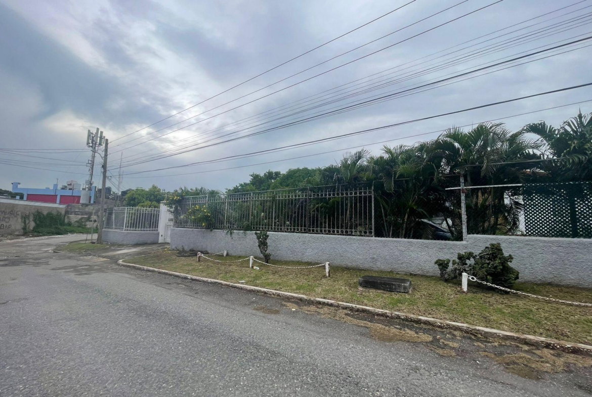 Third image of 16 Carlisle Avenue in Kingston 8, St. Andrew, Jamaica - property is For Sale
