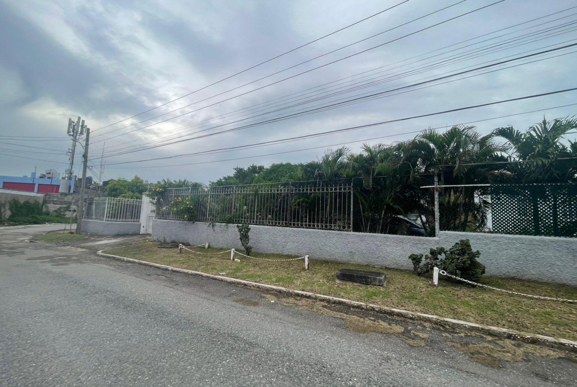 Fifth image of 16 Carlisle Avenue in Kingston 8, St. Andrew, Jamaica - property is For Sale