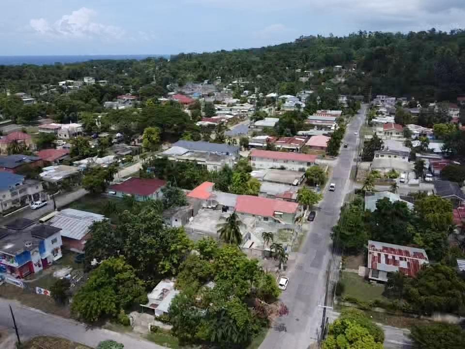 Third image of 7 Perth Road, Ocho Rios in Ocho Rios, St. Ann, Jamaica - property is For Sale