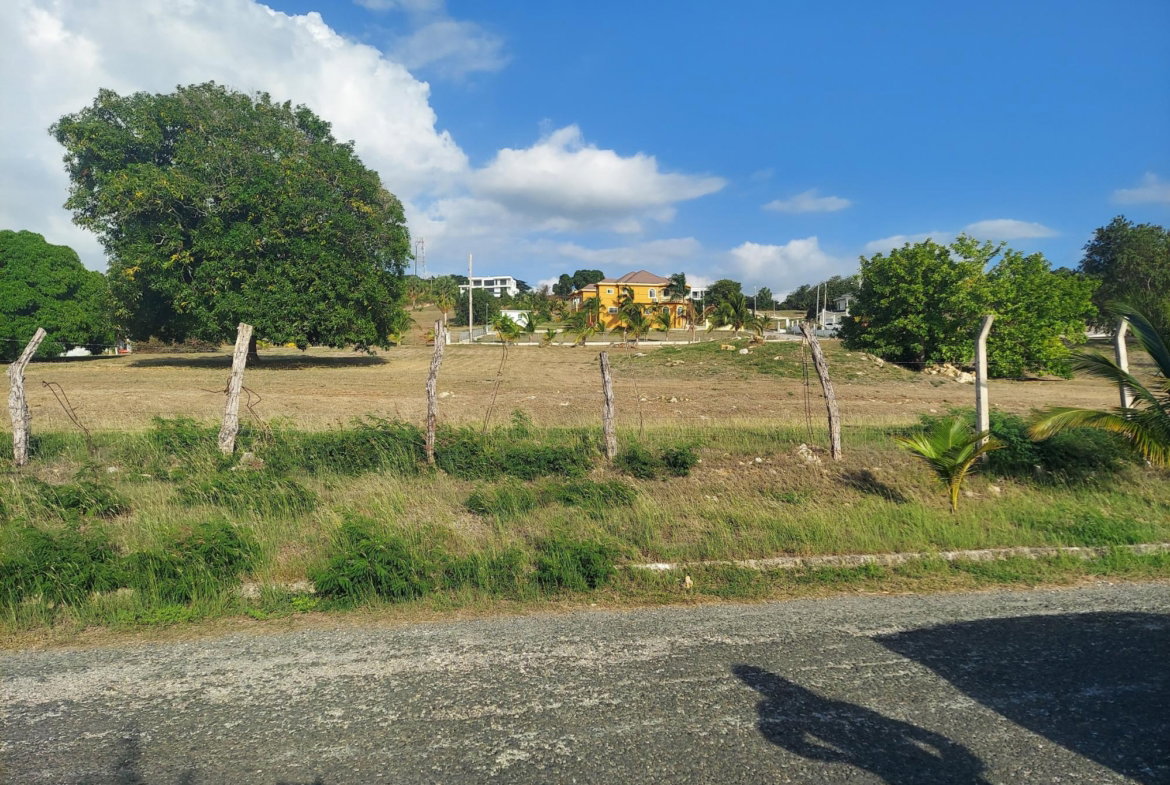 Second image of South Sea Beach Park in WHITEHOUSE, Westmoreland, Jamaica - property is For Sale