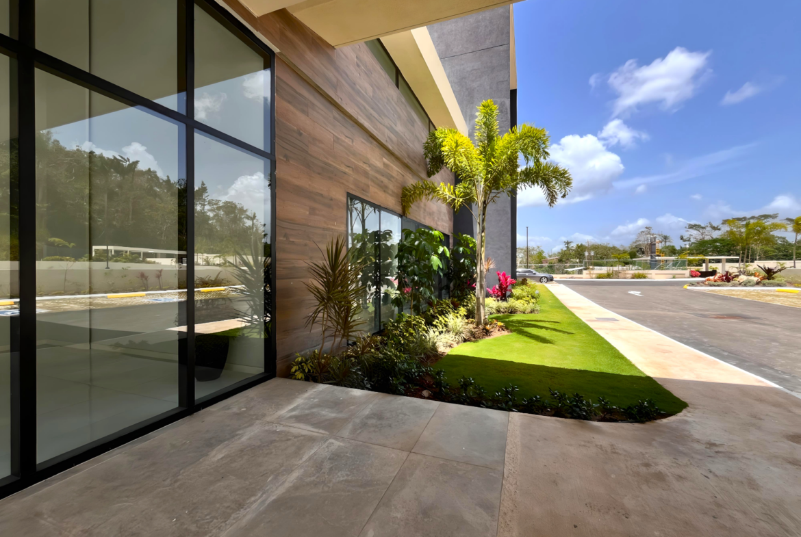 Fifth image of 301- Avista Bloomfield in Mandeville, Manchester, Jamaica - property is For Rent