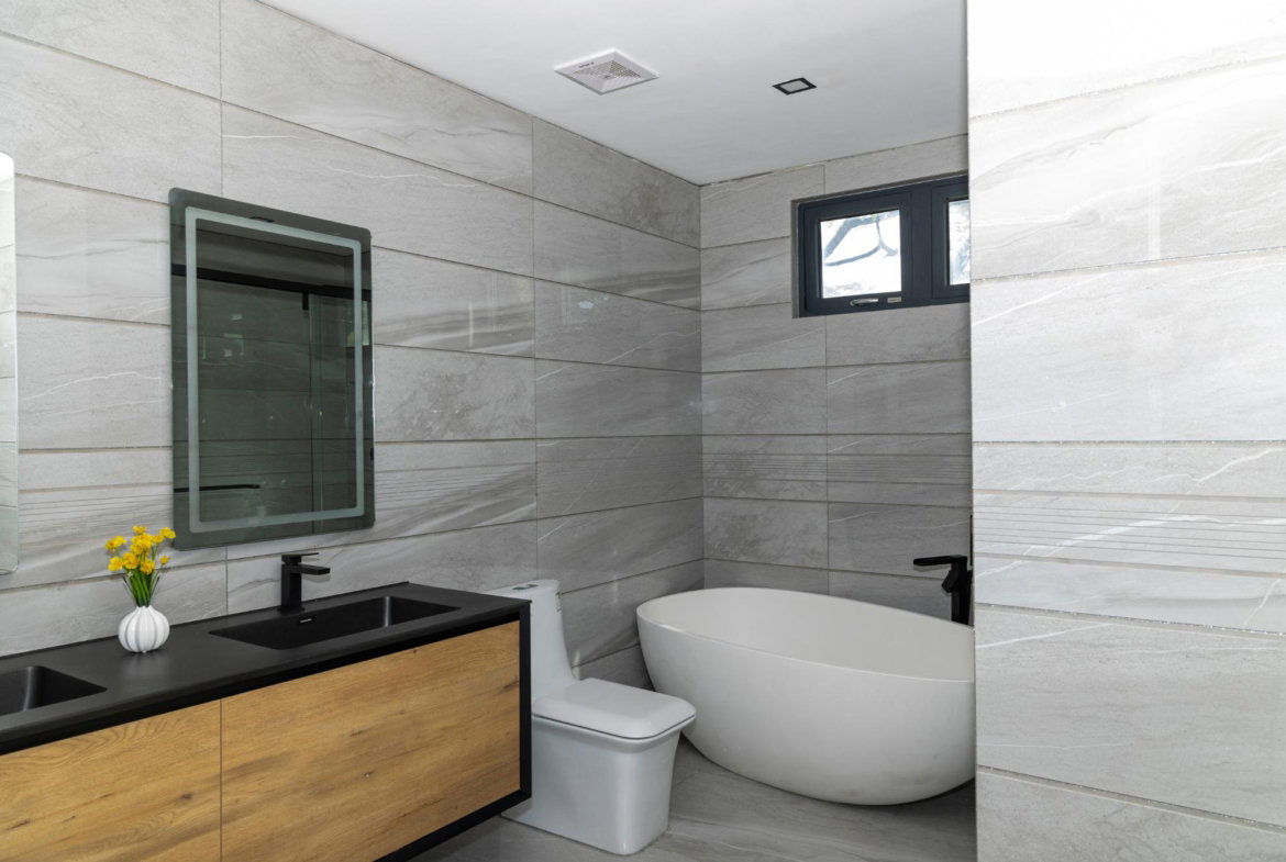 Nineteenth image of 54-spyglass Jacks Hill in Kingston 6, St. Andrew, Jamaica - property is For Sale