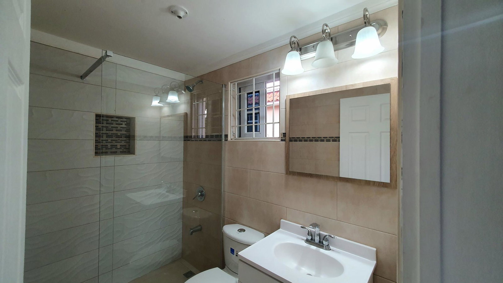 Eleventh image of 8-20 Rochester Avenue in Kingston 8, St. Andrew, Jamaica - property is For Rent