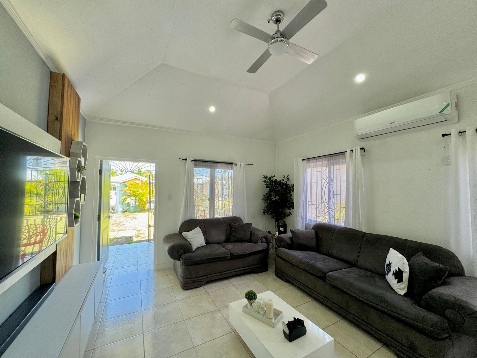 Modern-3-Bedroom-House-for-Rent-in-Meadows-of-Irwin-St.-James Fifth image of Meadows of Irwin in Irwin, St. James, Jamaica - property is For Rent