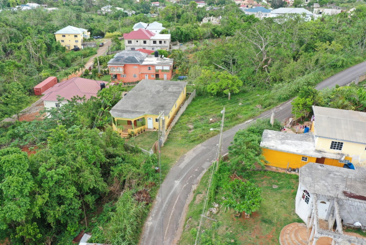 Third image of Green Vale in Green Vale, Manchester, Jamaica - property is For Sale