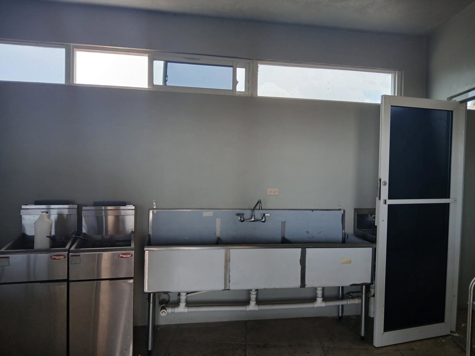 Restaurant-Space-for-Rent-in-Spanish-Town-St.-Catherine Second image of 18&19-19 Burke Road in Spanish Town, St. Catherine, Jamaica - property is For Rent