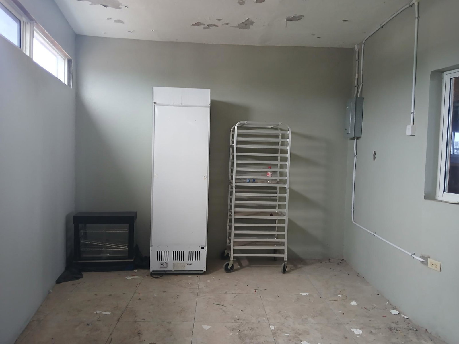 Restaurant-Space-for-Rent-in-Spanish-Town-St.-Catherine Fourth image of 18&19-19 Burke Road in Spanish Town, St. Catherine, Jamaica - property is For Rent