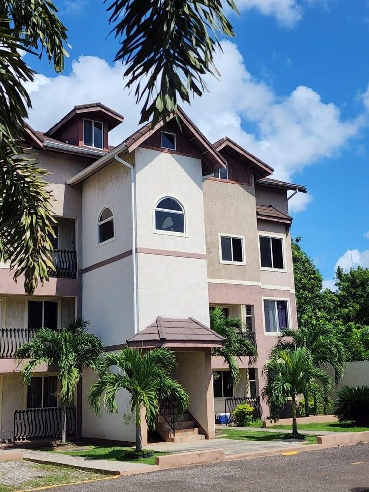 Seventeenth image of 16-7 Dukharan Avenue, Kingston in Kingston 10, St. Andrew, Jamaica - property is For Rent