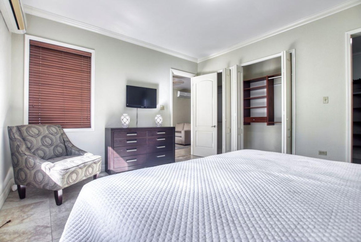 Seventeenth image of 13b-25 Liguanea Avenue in Kingston 6, St. Andrew, Jamaica - property is For Rent