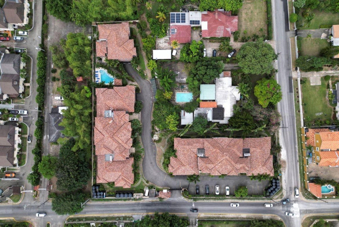 Twenty-Eighth image of 13b-25 Liguanea Avenue in Kingston 6, St. Andrew, Jamaica - property is For Rent