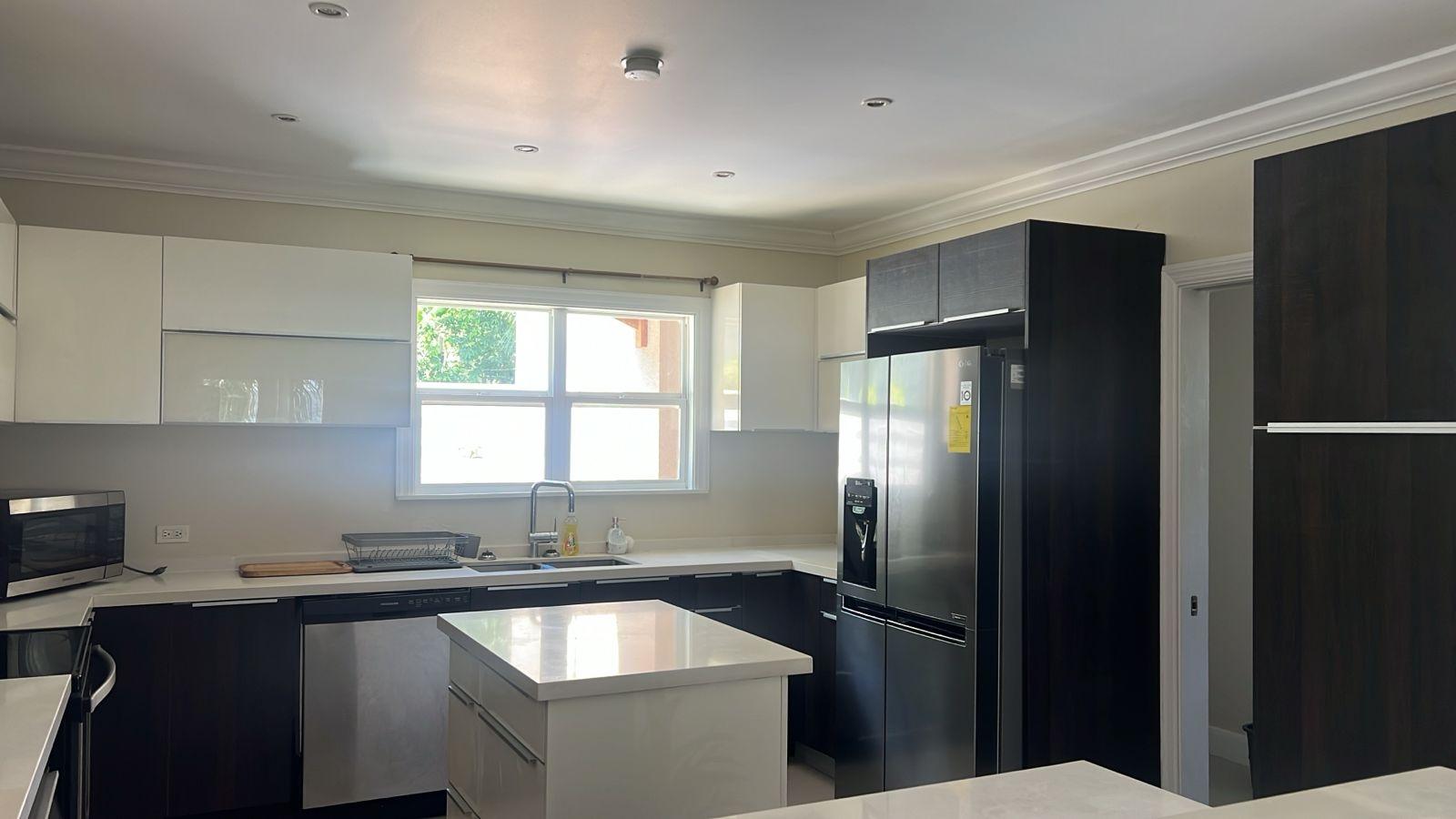 Tenth image of 29 Tara Estates, Reading, mo in Montego Bay, St. James, Jamaica - property is For Rent