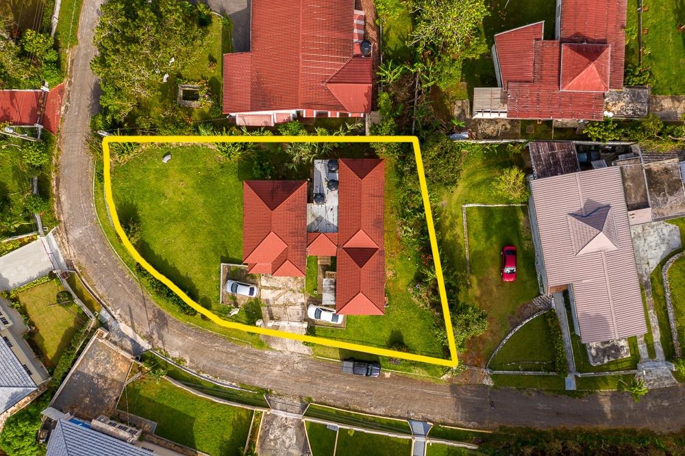 Second image of 13 Crest Haven Close in Mandeville, Manchester, Jamaica - property is For Sale
