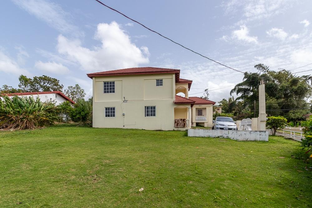Eighth image of 13 Crest Haven Close in Mandeville, Manchester, Jamaica - property is For Sale
