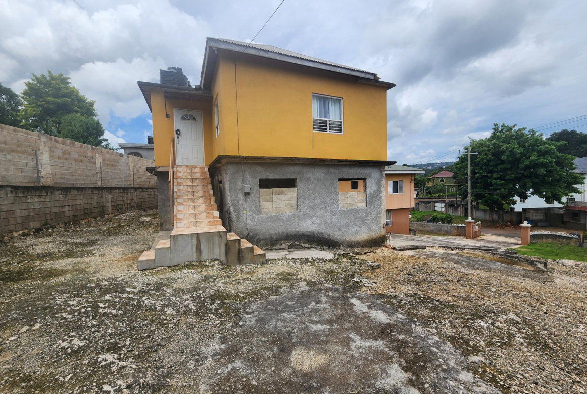 Sixteenth image of Comfort Road in Royal Flat, Manchester, Jamaica - property is For Sale