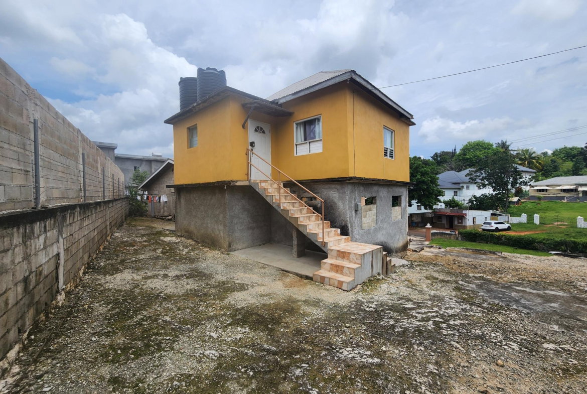Seventeenth image of Comfort Road in Royal Flat, Manchester, Jamaica - property is For Sale
