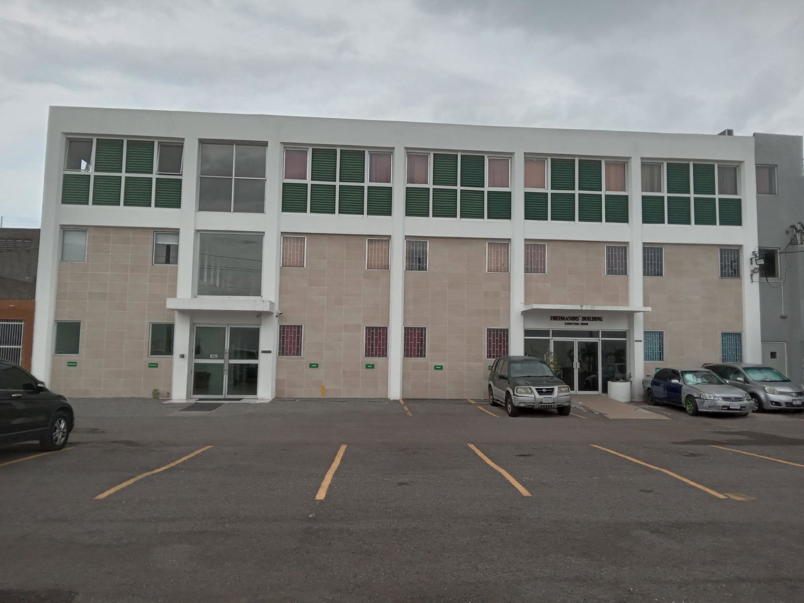 Spacious-8574-Sq.-Ft-Office-Space-for-Rent-in-St.-Andrew Sixth image of Bldg-11- Mcgregor Square in Kingston 5, St. Andrew, Jamaica - property is For Rent