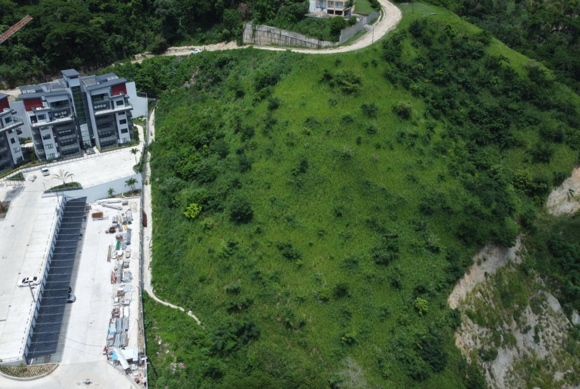 Sixth image of 14 Harriman Close in Kingston 6, St. Andrew, Jamaica - property is For Sale