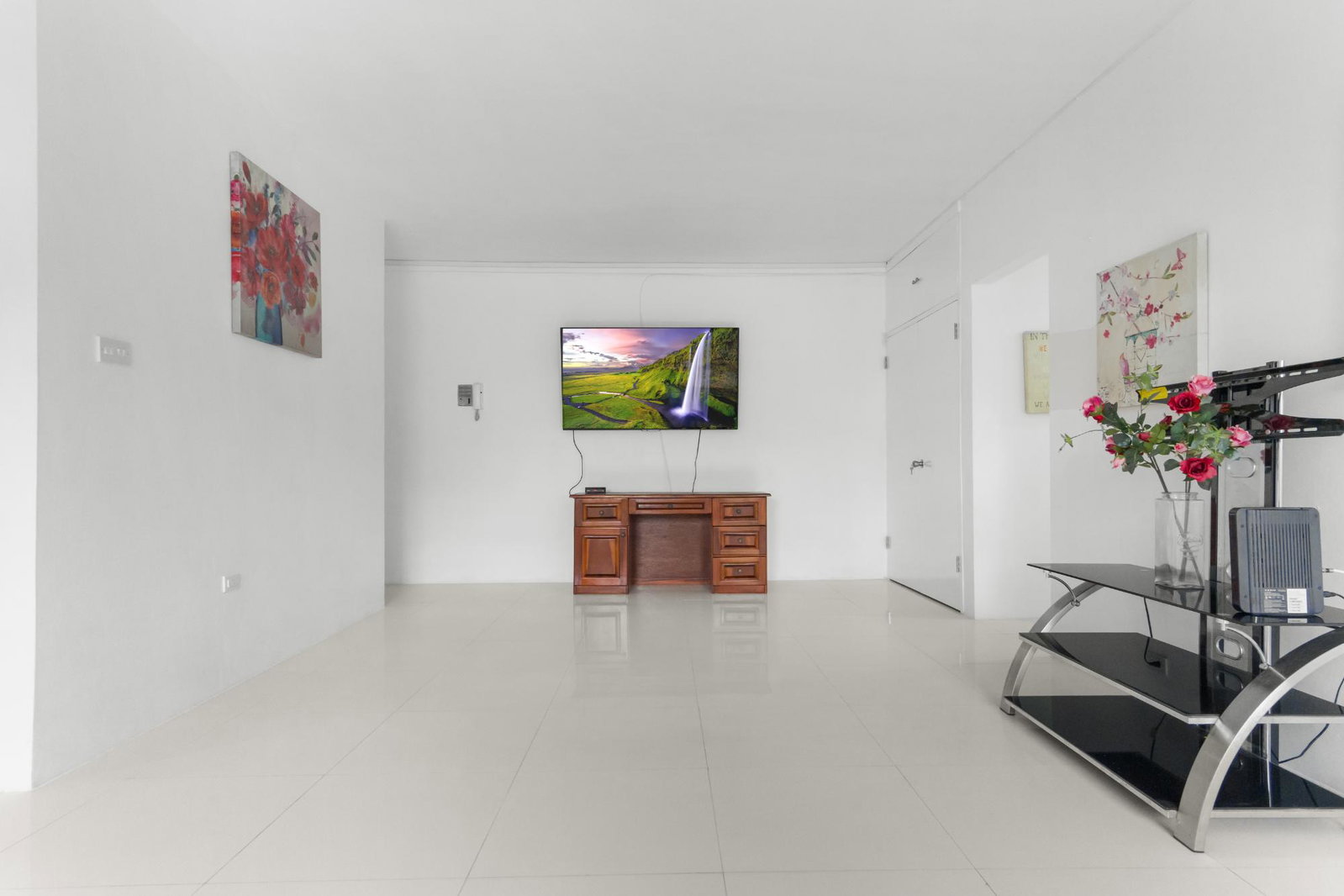 Fourth image of 14d-44 Trafalgar Road in Kingston 10, St. Andrew, Jamaica - property is For Rent