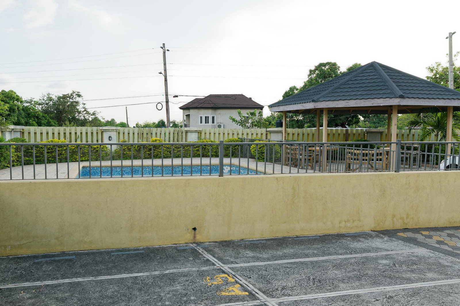Twenty-Fourth image of Apt 4a-28 Bombay Avenue, Kingston in Kingston 20, St. Andrew, Jamaica - property is For Sale