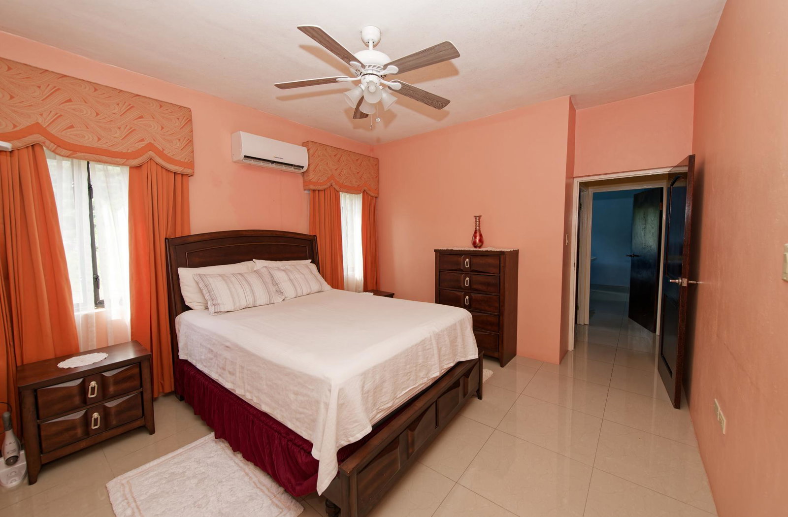 Tenth image of Apt 4a-28 Bombay Avenue, Kingston in Kingston 20, St. Andrew, Jamaica - property is For Sale