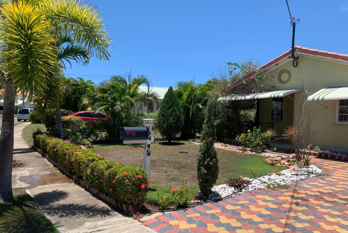 Second image of 154 Collingwood Circle in Greater Portmore, St. Catherine, Jamaica - property is For Sale
