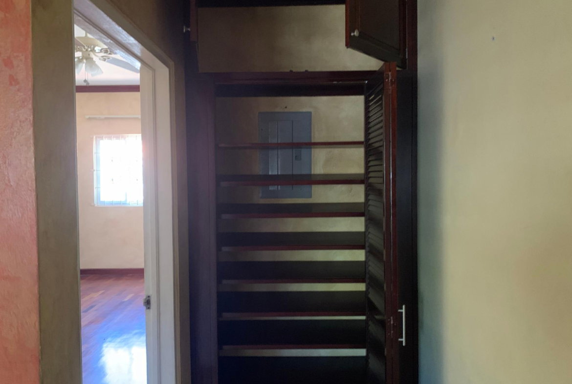 Eleventh image of 154 Collingwood Circle in Greater Portmore, St. Catherine, Jamaica - property is For Sale