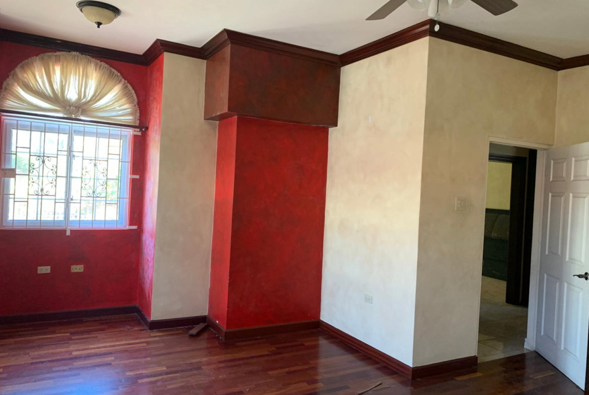 Seventeenth image of 154 Collingwood Circle in Greater Portmore, St. Catherine, Jamaica - property is For Sale