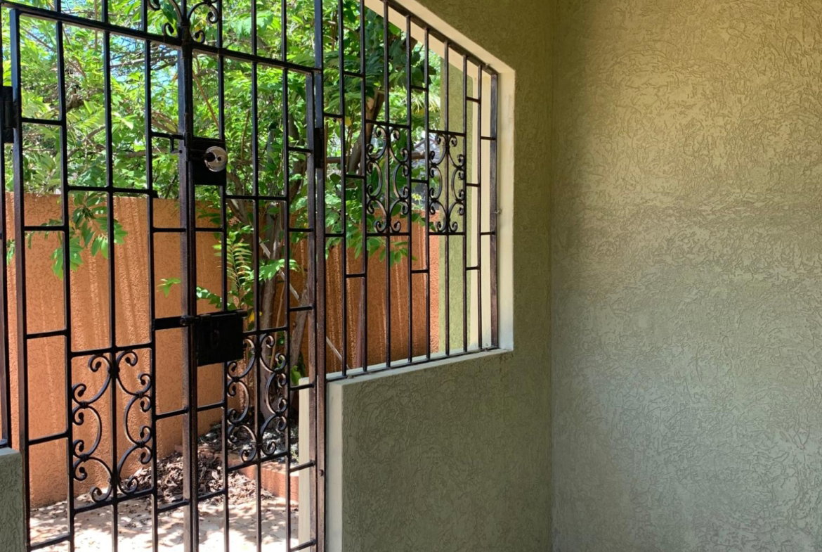 Twenty-Ninth image of 154 Collingwood Circle in Greater Portmore, St. Catherine, Jamaica - property is For Sale