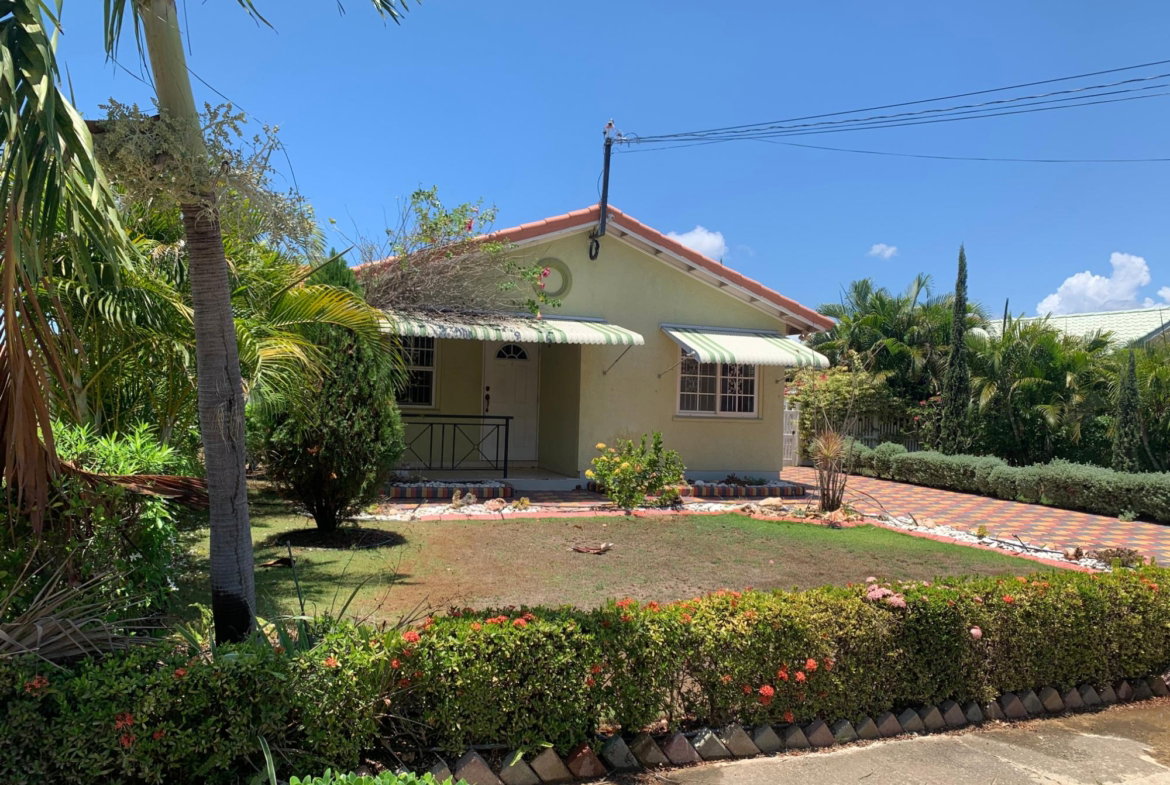 Fifth image of 154 Collingwood Circle in Greater Portmore, St. Catherine, Jamaica - property is For Sale