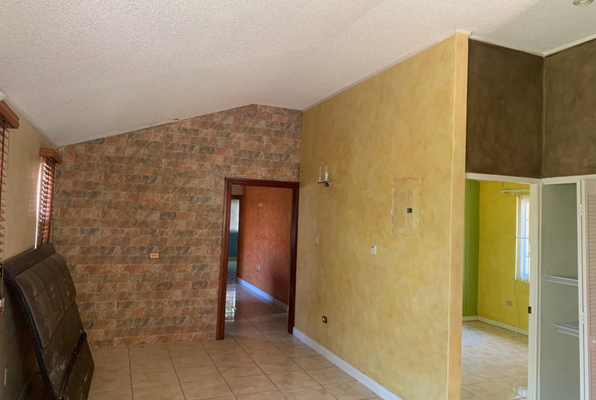 Sixth image of 154 Collingwood Circle in Greater Portmore, St. Catherine, Jamaica - property is For Sale