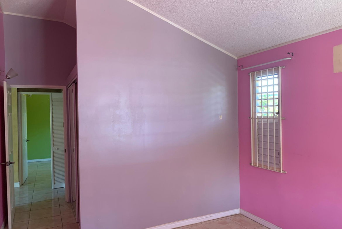 Eighth image of 154 Collingwood Circle in Greater Portmore, St. Catherine, Jamaica - property is For Sale