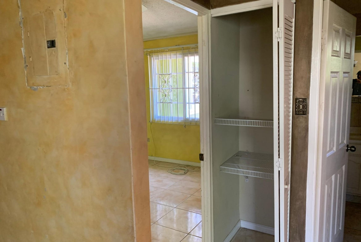 Ninth image of 154 Collingwood Circle in Greater Portmore, St. Catherine, Jamaica - property is For Sale