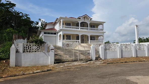 Eleventh image of 40 Clover Cottage in Mandeville, Manchester, Jamaica - property is For Sale