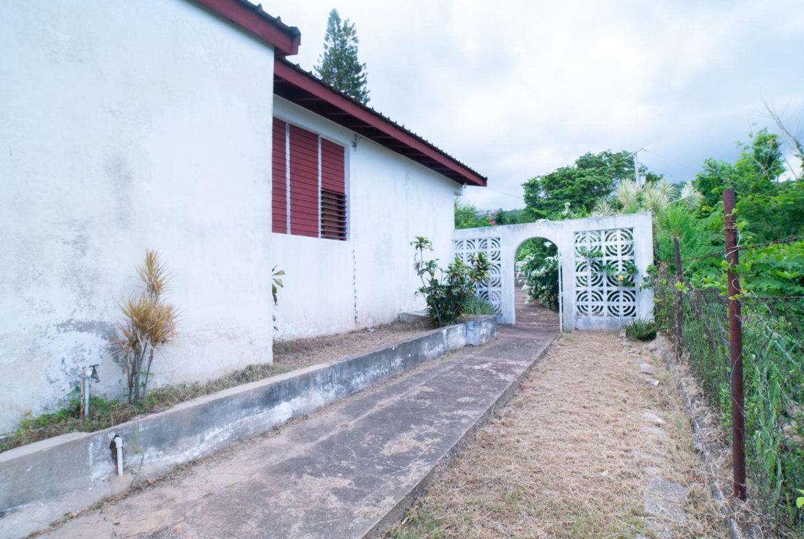 Seventeenth image of 1 a Melody Close in Forest Hills, St. Andrew, Jamaica - property is For Sale