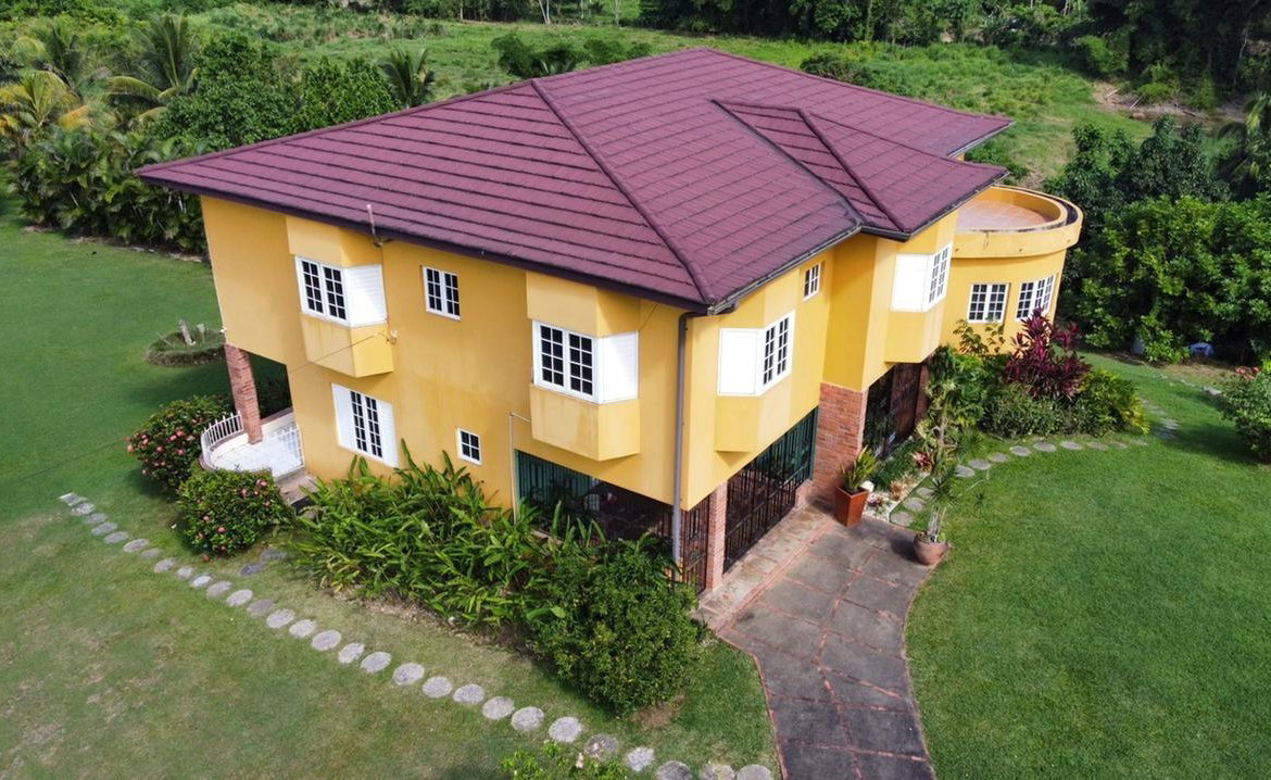 First image of Knollis in Bog Walk, St. Catherine, Jamaica - property is For Sale