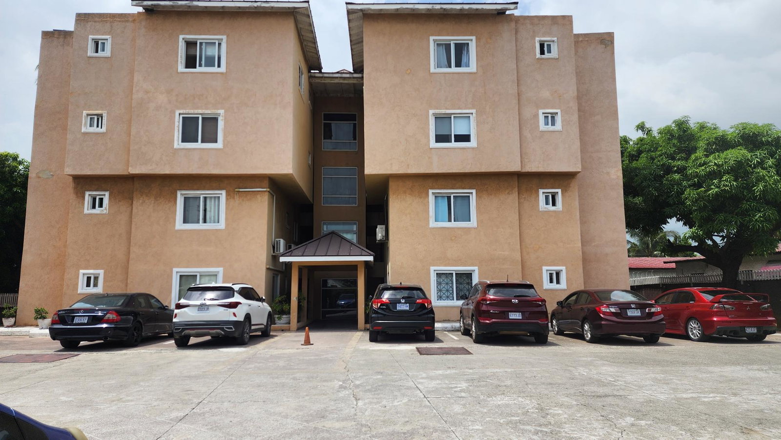 Seventh image of 1-4 Waterloo Avenue in Kingston 10, St. Andrew, Jamaica - property is For Sale