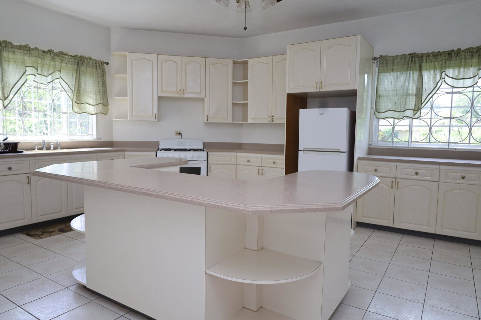 Ninth image of Hopeton in Spur Tree, Manchester, Jamaica - property is For Sale