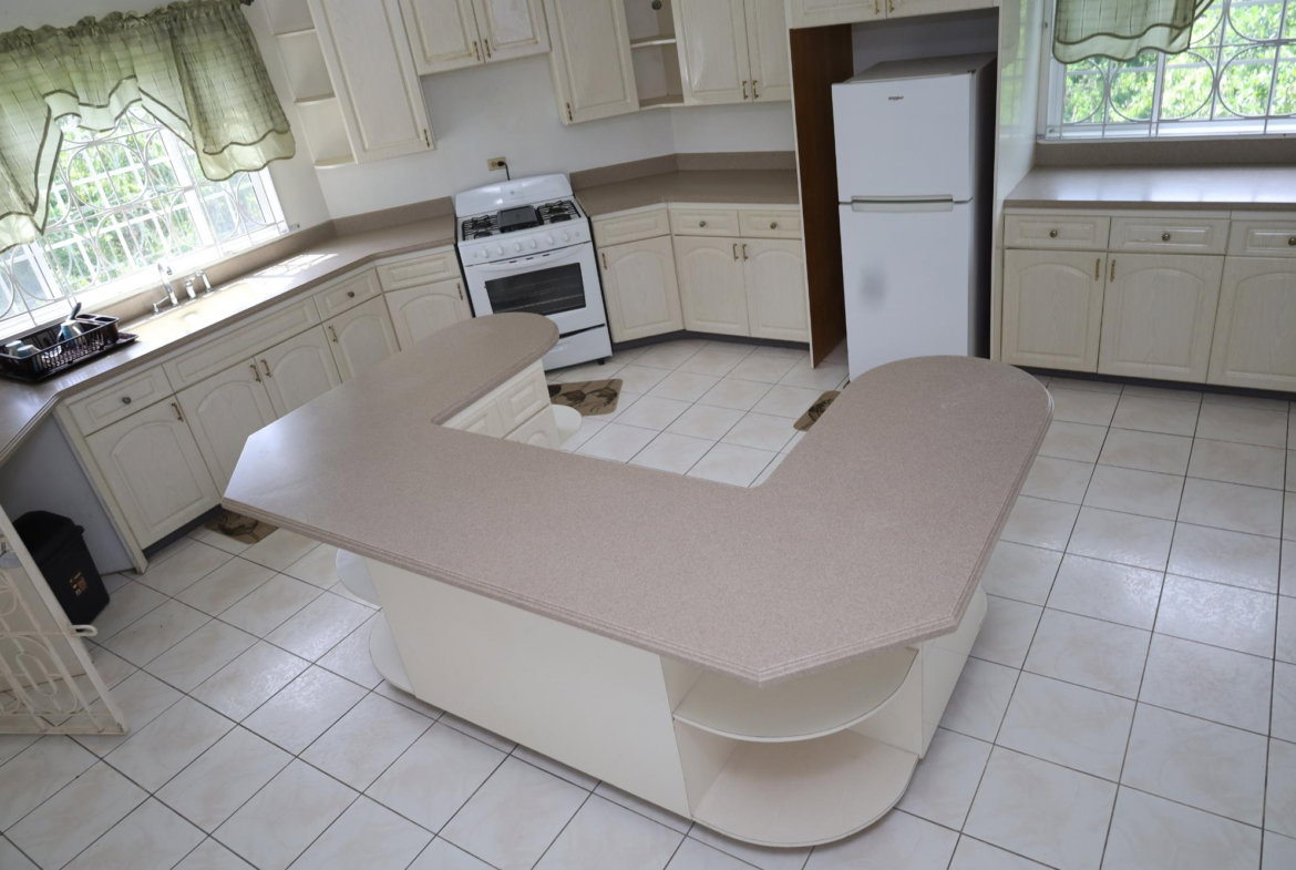 Tenth image of Hopeton in Spur Tree, Manchester, Jamaica - property is For Sale