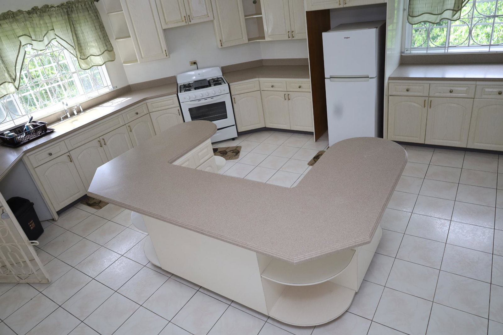 Tenth image of Hopeton in Spur Tree, Manchester, Jamaica - property is For Sale