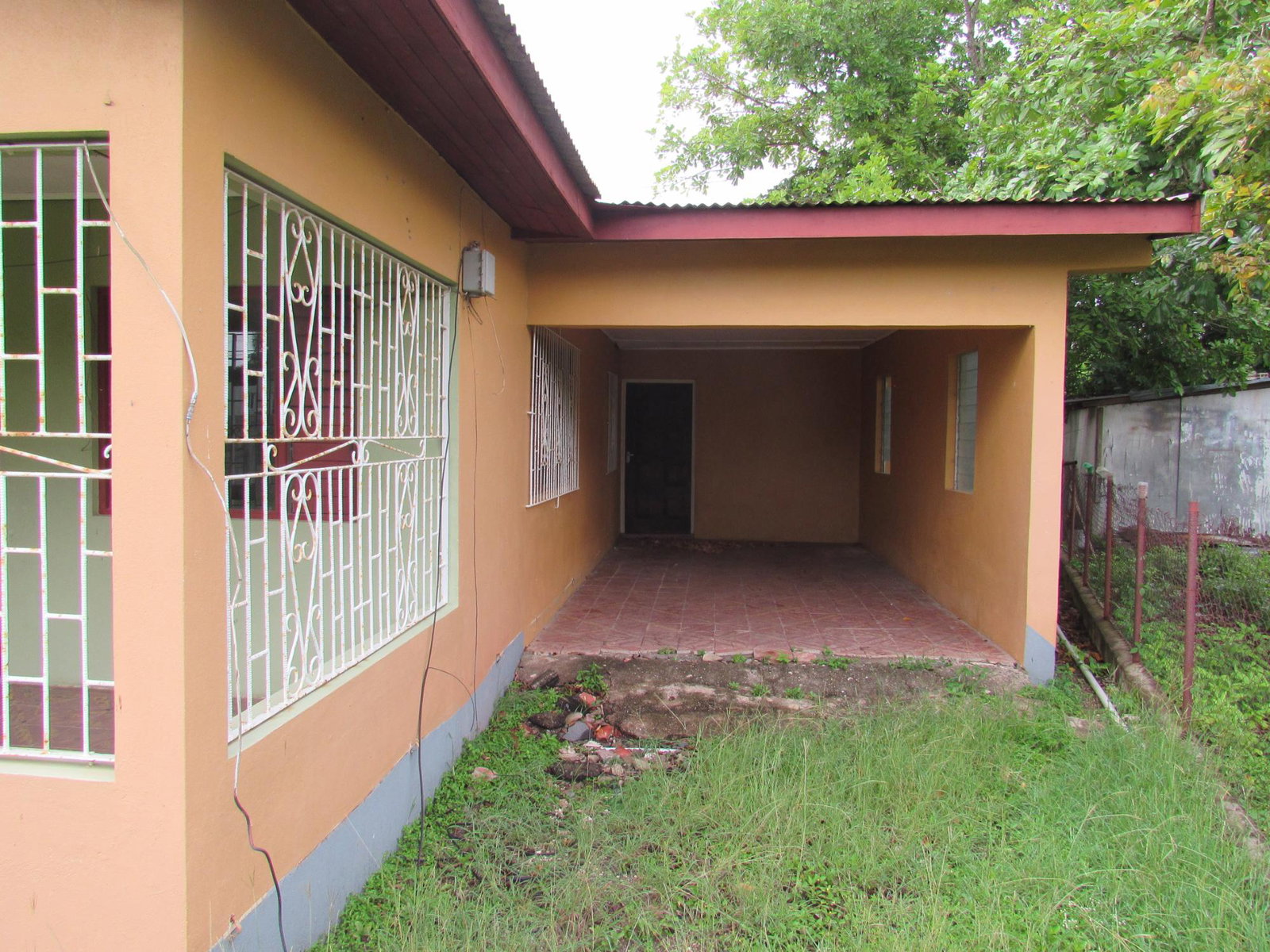 Turnkey-Bungalow-with-Vacant-Lot-for-Sale-in-Palmers-Cross-Clarendon Second image of Palmers Cross Known as sa in Palmers Cross, Clarendon, Jamaica - property is For Sale