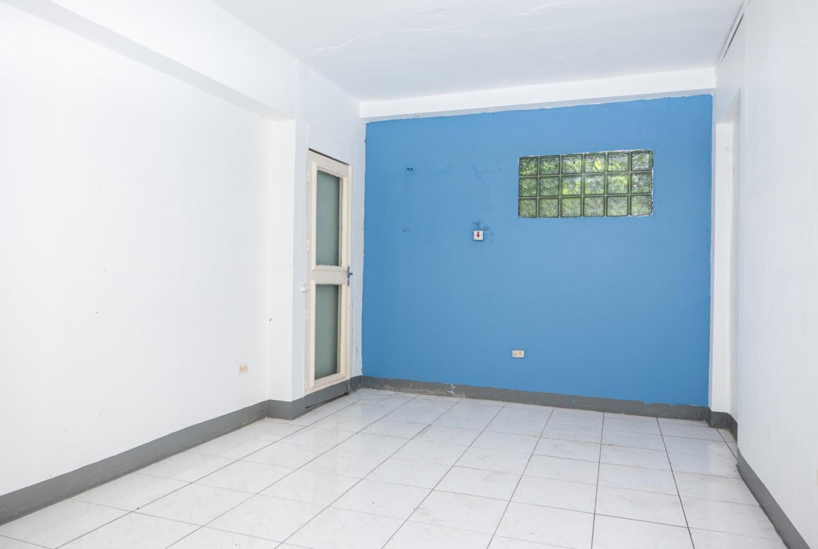 Seventh image of 2a-3-5 Fort Street in Montego Bay, St. James, Jamaica - property is For Rent