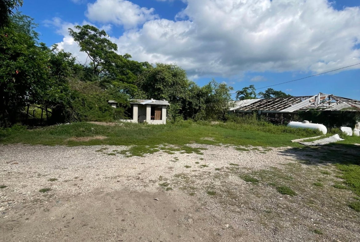 Seventh image of 38 Rhymesbury in Rhymesbury, Clarendon, Jamaica - property is For Sale