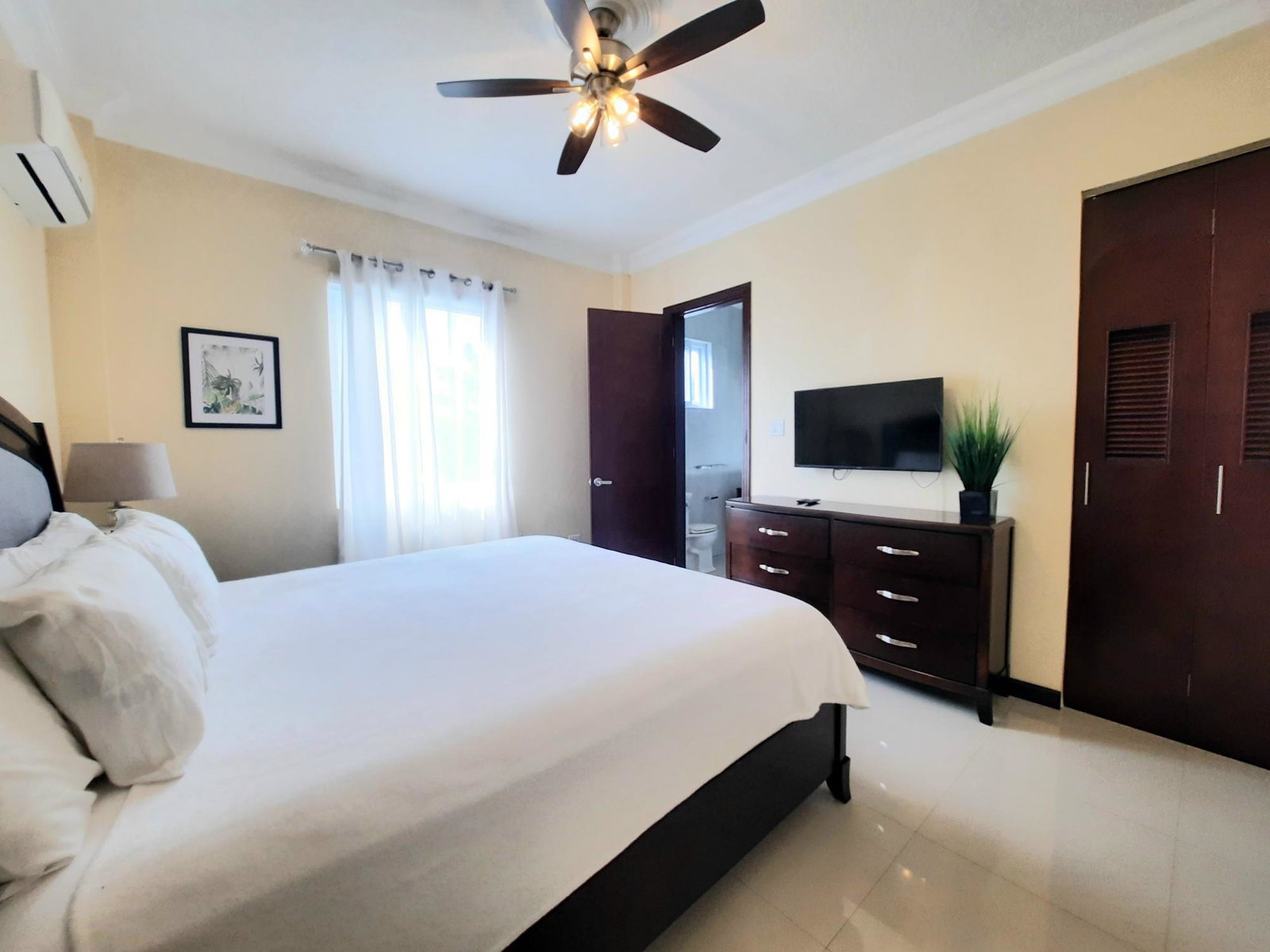 Thirteenth image of 23-16 Fairway Avenue, Kingston in Kingston 5, St. Andrew, Jamaica - property is For Sale